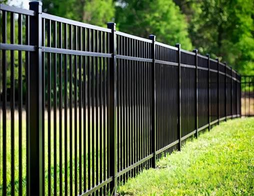 aluminum fence installation monroe michigan